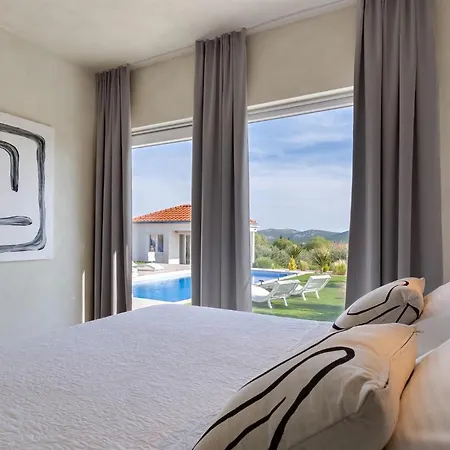 Holiday home Nebesi