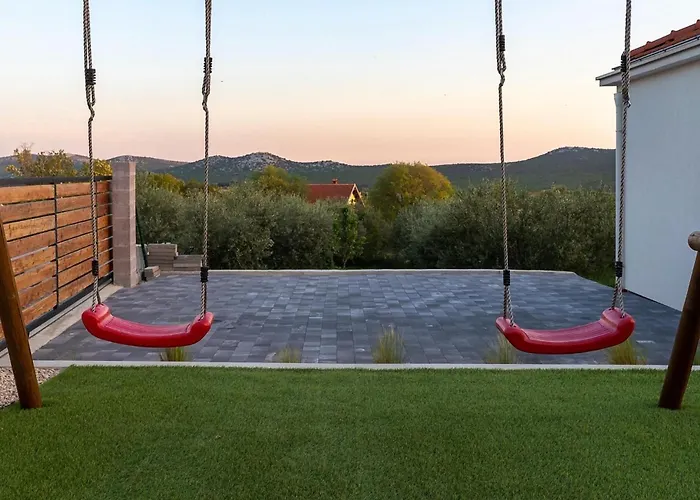 Nebesi Дом отдыха Шибеник