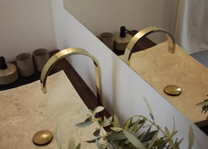 Nebesi Шибеник