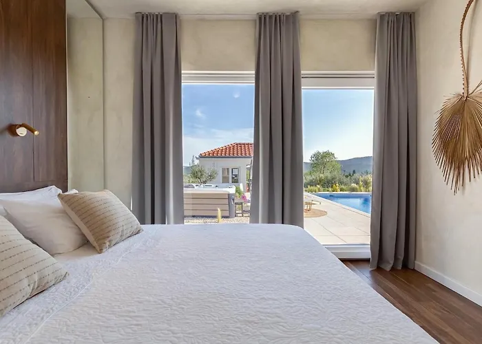 Nebesi 別荘 シベニク